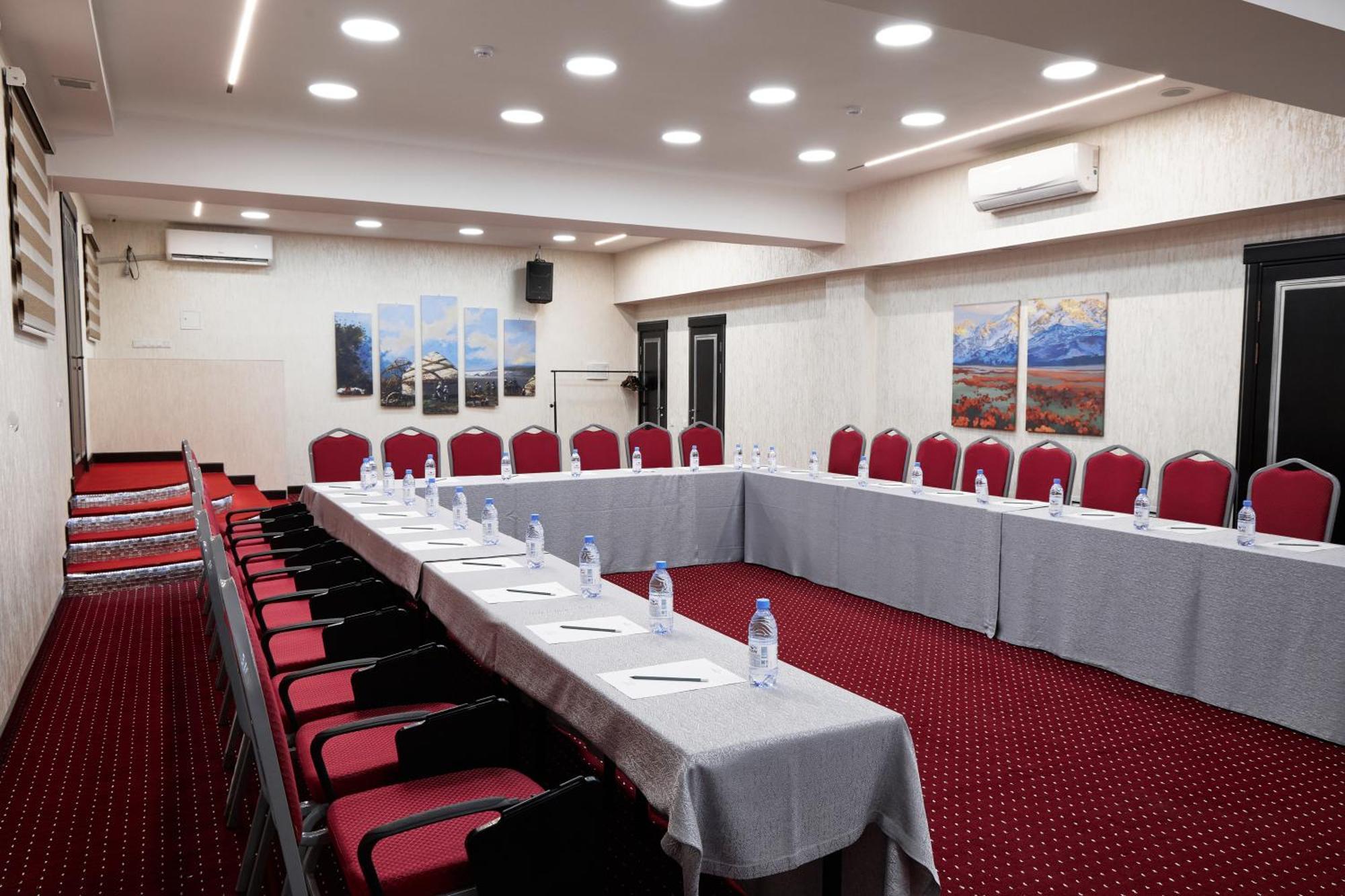 Megapolis Hotel Шымкент Экстерьер фото
