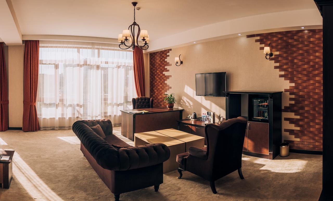 Megapolis Hotel Шымкент Экстерьер фото