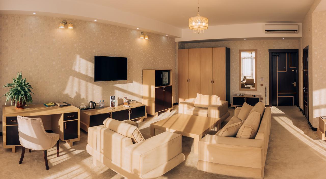 Megapolis Hotel Шымкент Экстерьер фото