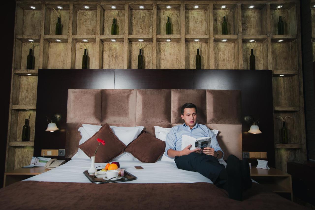 Megapolis Hotel Шымкент Экстерьер фото