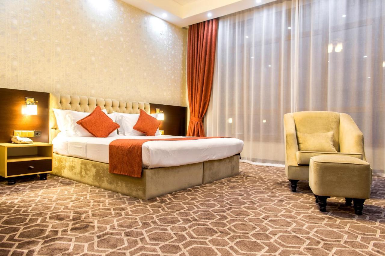 Megapolis Hotel Шымкент Экстерьер фото